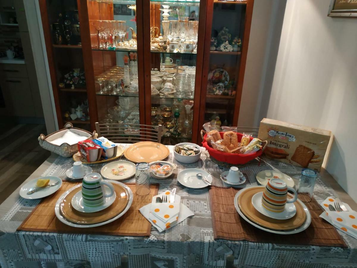 B&B Tra I Mari Del Salento Лече Екстериор снимка