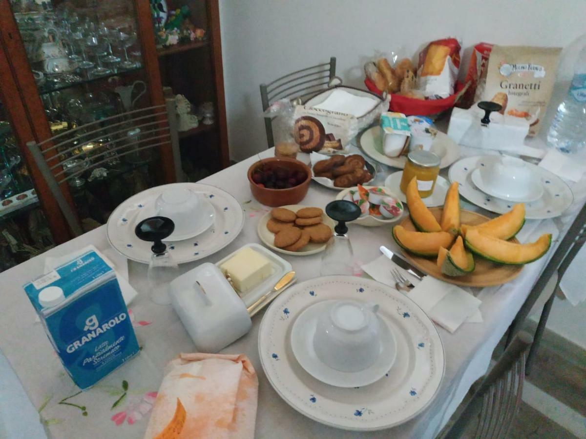 B&B Tra I Mari Del Salento Лече Екстериор снимка